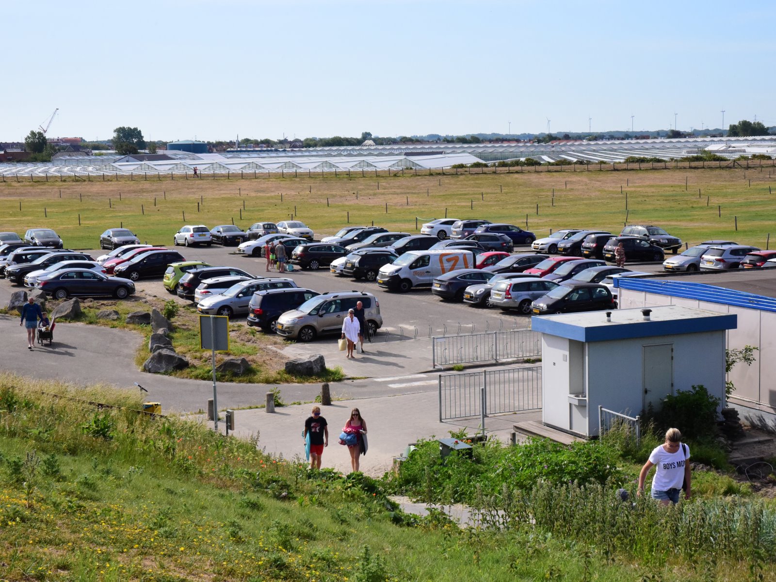 Dagje parkeren bij strand gaat je 12 euro kosten in het Westland