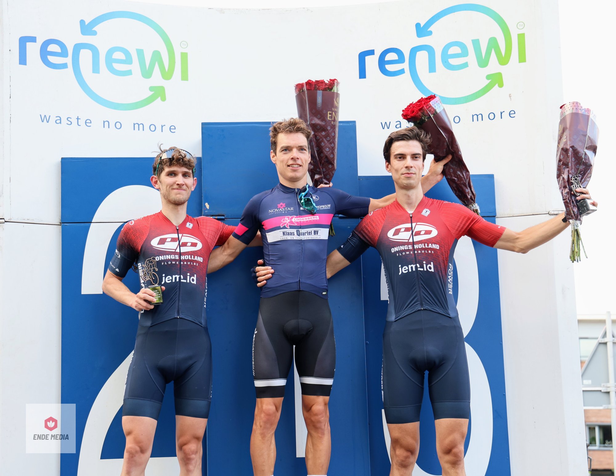 Fotoreportage : 63e Ronde van ‘s-Gravenzande: Thuisrijder Bob van den Berg Wint