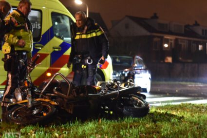 Motorrijder gewond na aanrijding op de Haagweg in Monster