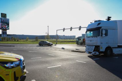 Vrachtwagen ongeval veroorzaakt verkeersopstopping richting a20