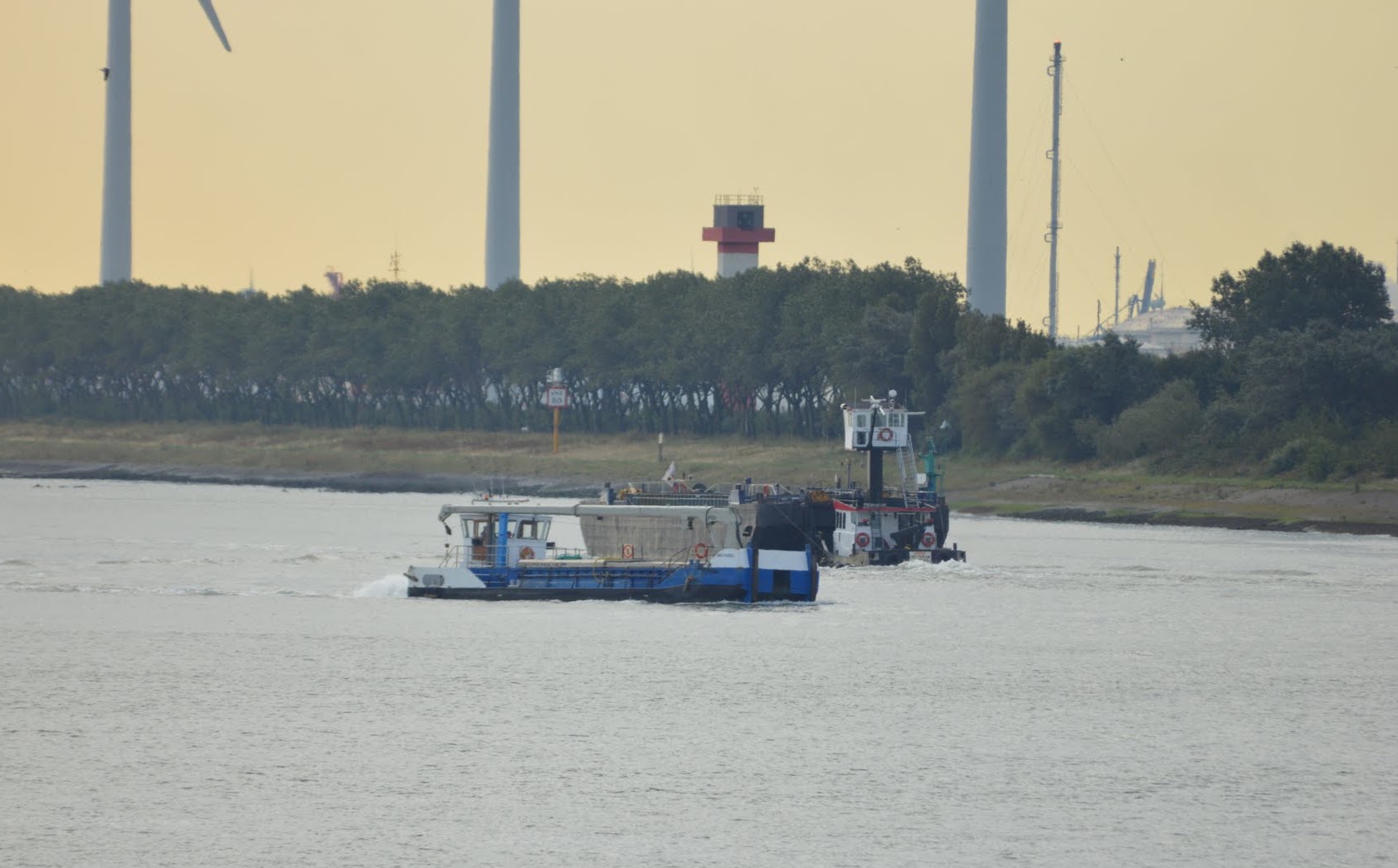 Hoeksveer blijft varen in 2025: geliefde veerdienst voorlopig gered