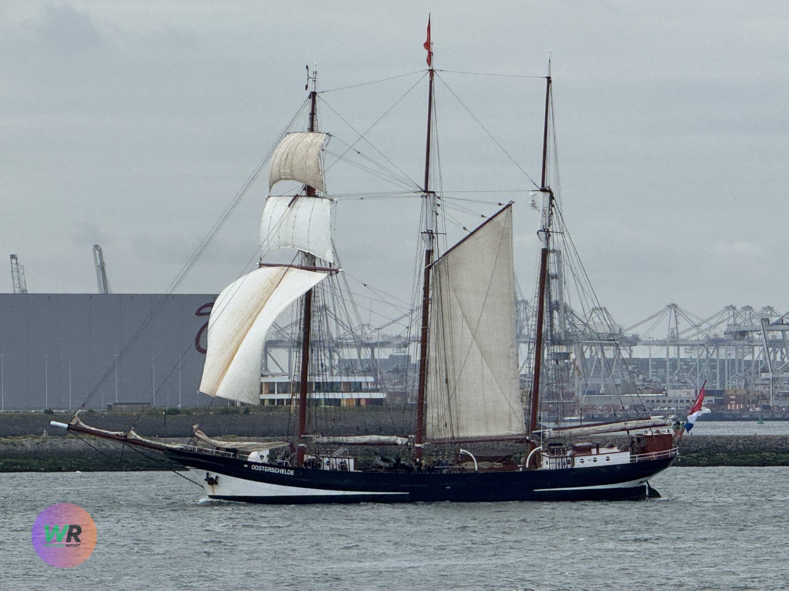 Driemastschoener ‘Oosterschelde’ terug in Rotterdam na wereldreis