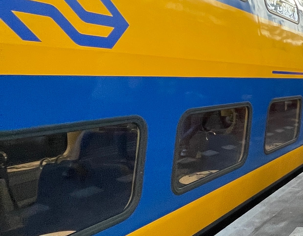 Politie zoekt getuigen van mishandeling Station Delft Campus