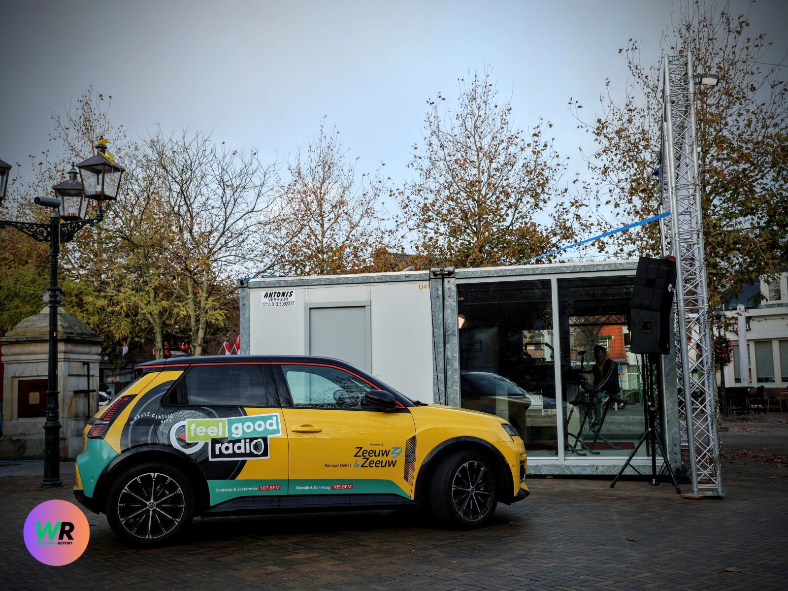 Glazen Radiohuis op Marktplein ‘s-Gravenzande vraagt aandacht voor laaggeletterdheid