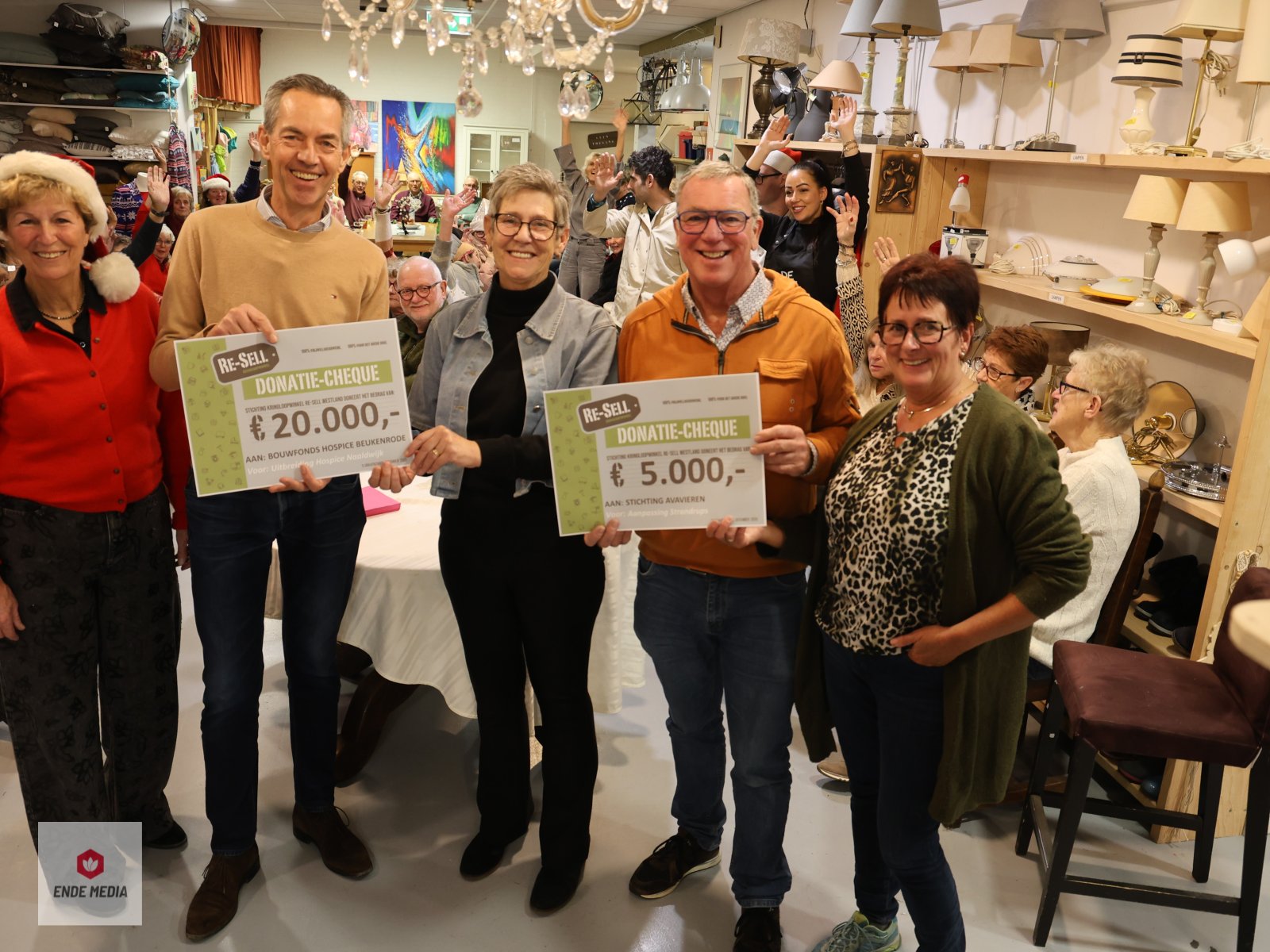 €20.000 voor Hospice Naaldwijk: Kringloopwinkel Re-sell maakt uitbreiding Beukerode mede mogelijk