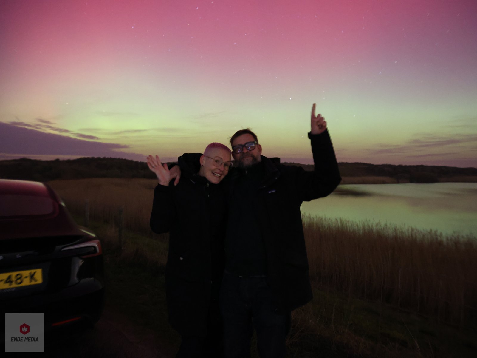 Noorderlicht tovert Westlandse kust om tot kleurrijk schilderij