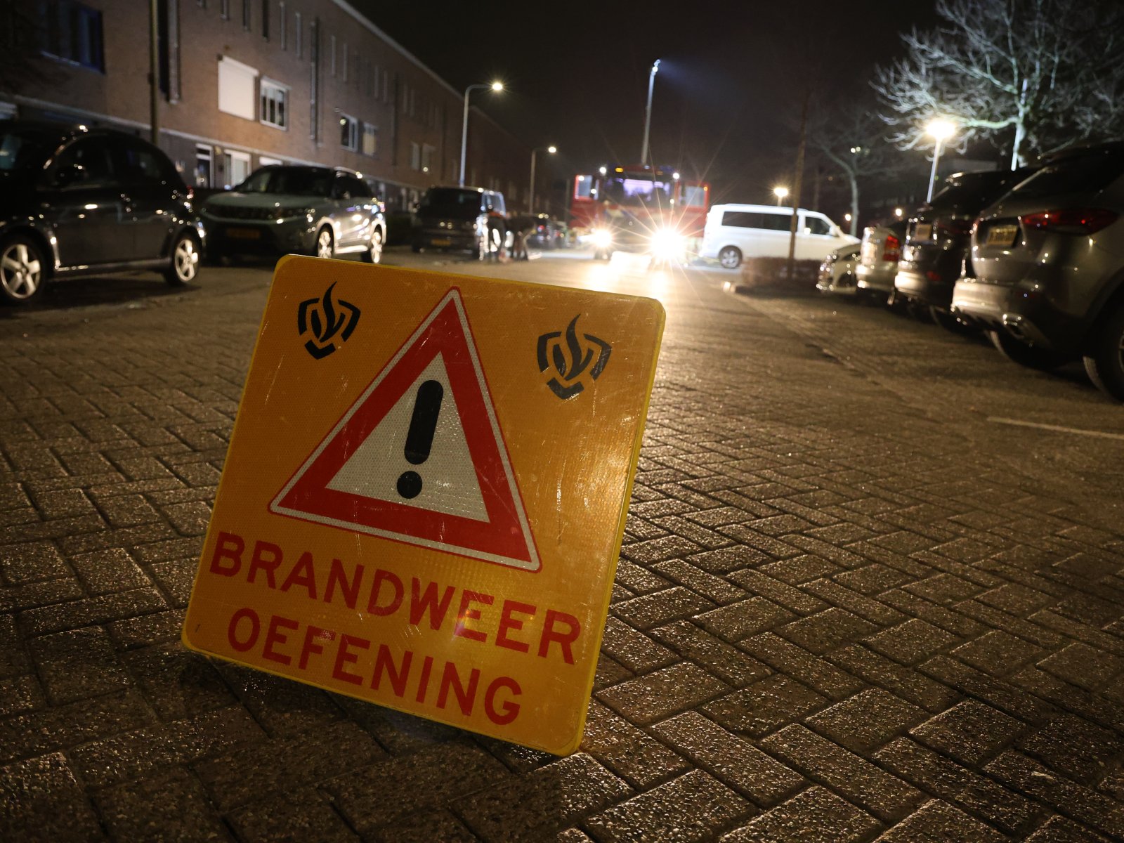 Grote brandweeroefening bij ISW aan Gasthuislaan