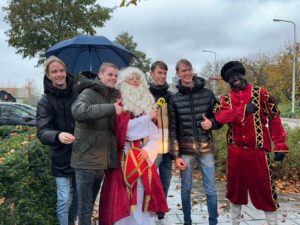 Bender tijdens demonstratie in De Lier