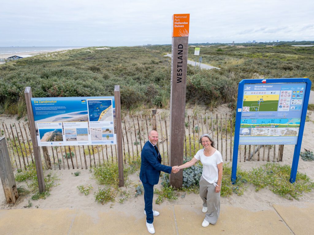 Nationaal park nu bij alle Westlandse strandopgangen herkenbaar