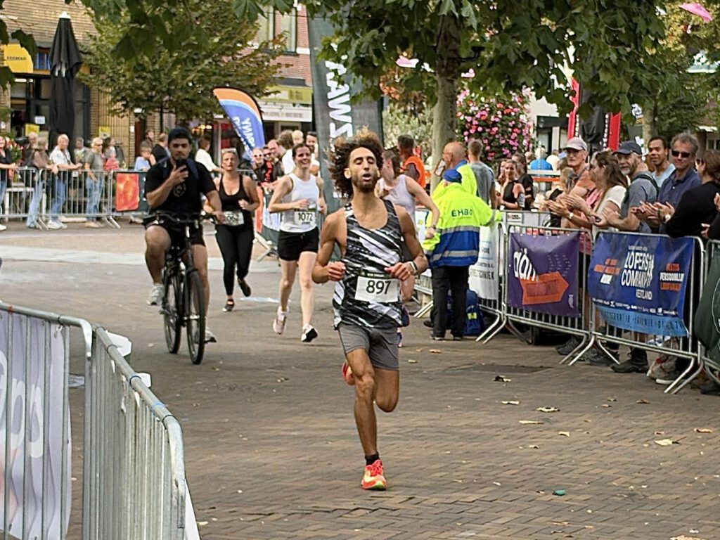 Regionale hattrick voor Mohamed Badi met overtuigende winst in ‘s-Gravenzande